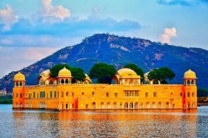 Jaipur Overnight Tour by AC Car from Delhi or Agra