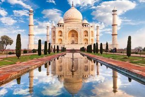 Taj Mahal Overnight Tour From Delhi by AC Car- Including Lunch