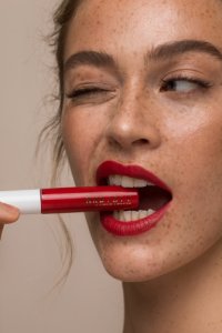 NKD / BTY Liquid Matte Lipstick - Red