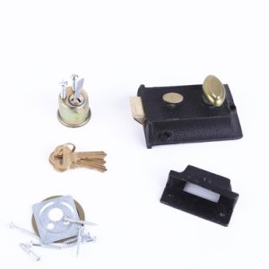 Exterior Nightlatch Copper Core Traditional Backset Classic Styling Lock For Wooden Door Chrome Finish