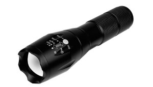 Ultra Bright 220 Lumen Zoomable Torch