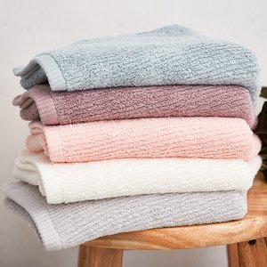 1pc Random Color Solid Towel
