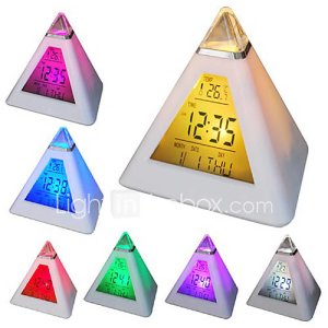 7 LED de colores cambiantes en forma de pirámide despertador digital calendario reloj termómetro (blanco, 3xAAA)