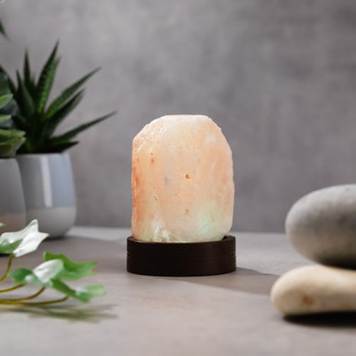 Well Being Mini himalayan salt colour-changing lamp