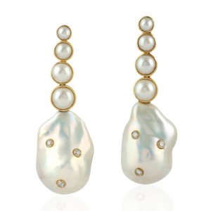 Artisan - 18kt Yellow Gold Natural Pearl Bezel Set Diamond Dangle Earring Women